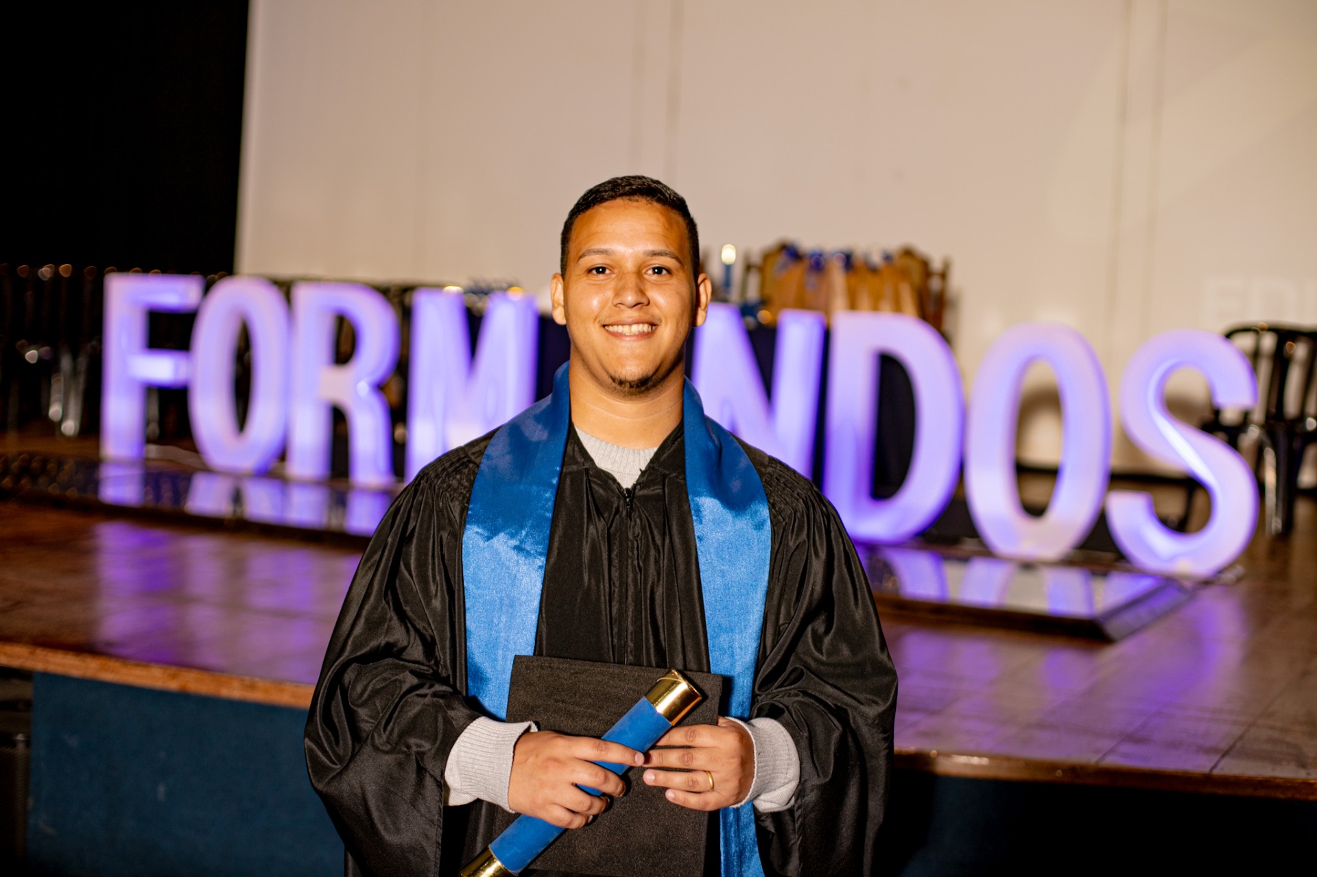 Robson Luan na formatura do curso Tecnólogo em Logística